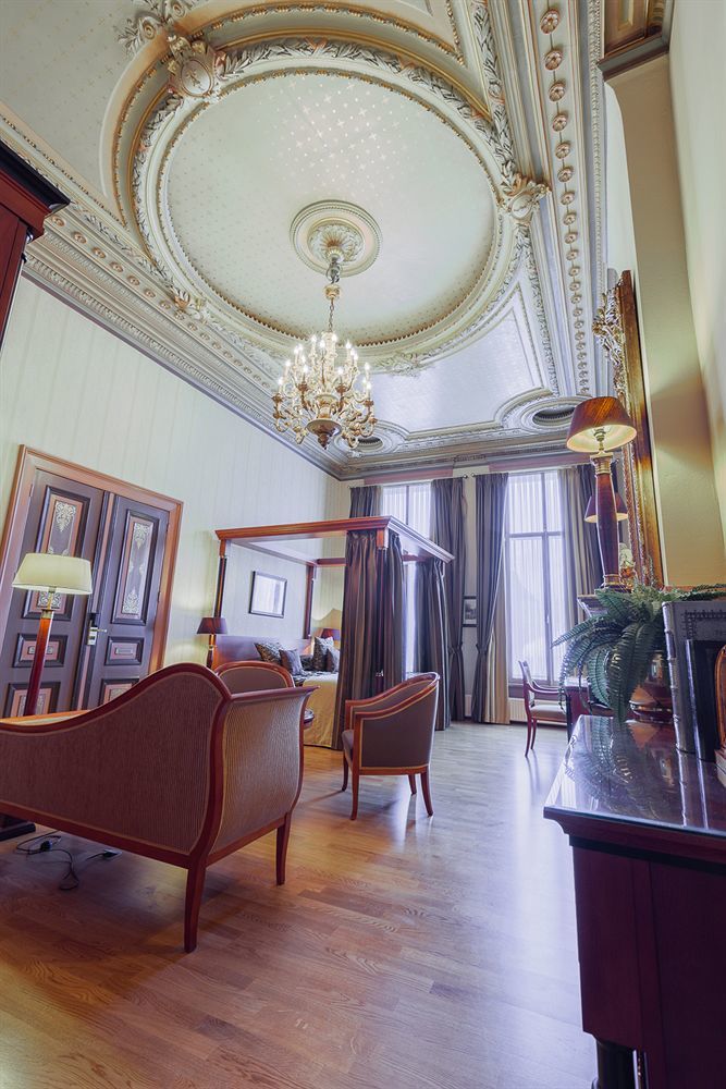 Grand En Résidence De Draak Hotel 4*